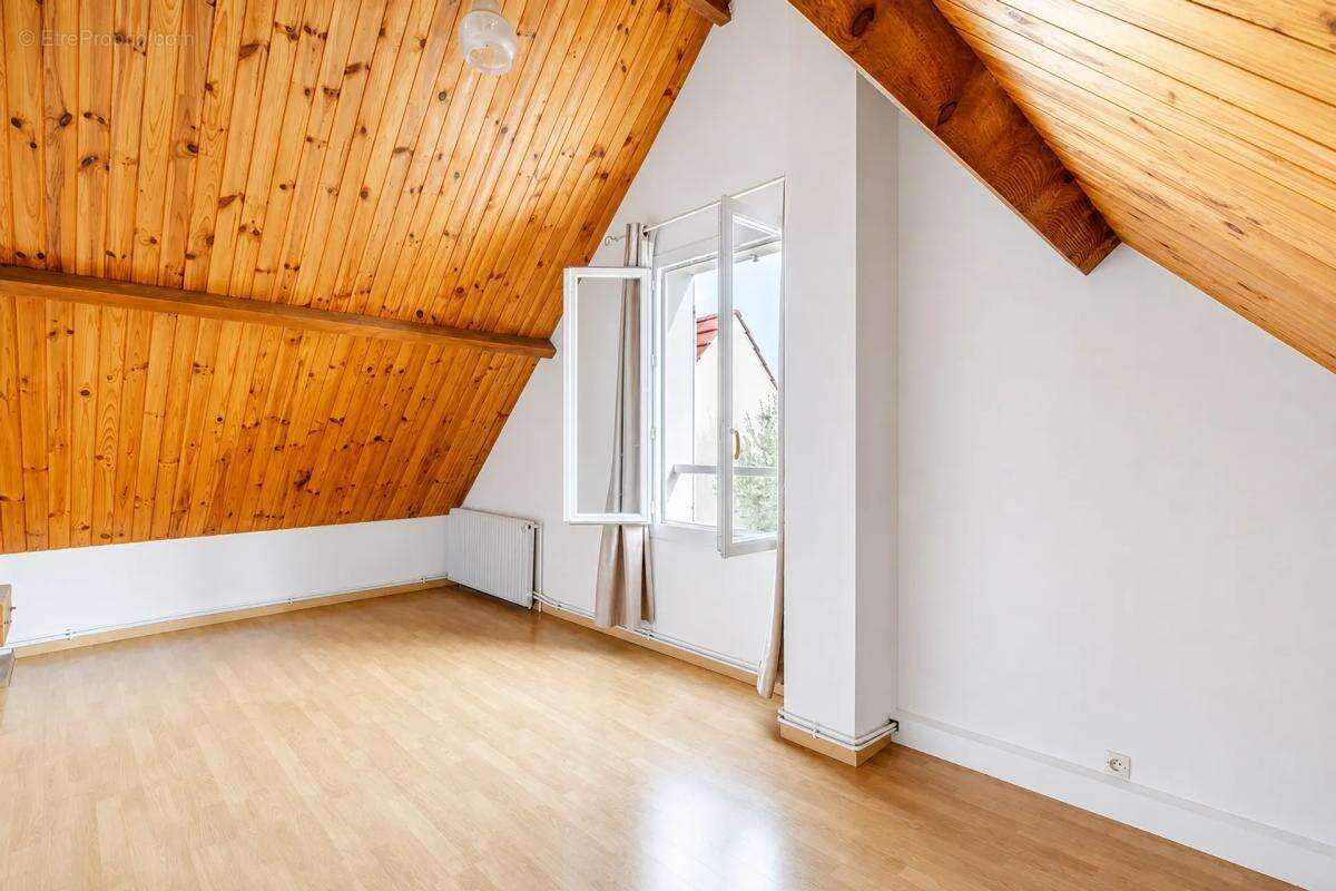 Maison familiale avec studio indépendant - photo 17
