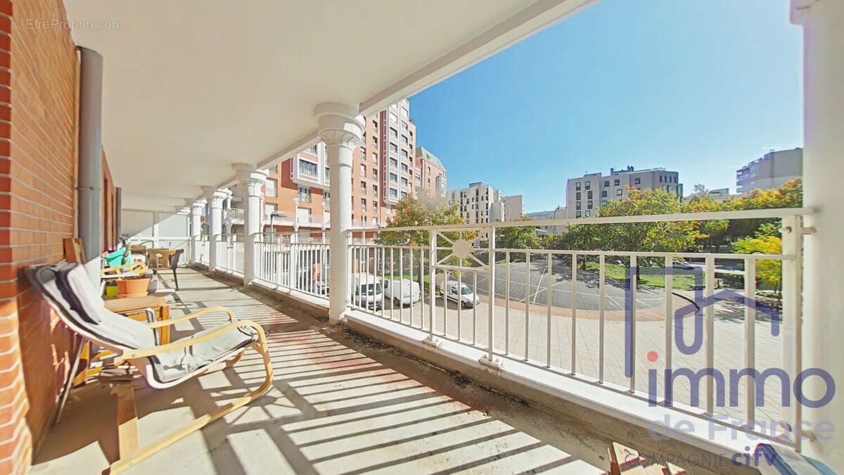 Appartement à SAINT-ETIENNE