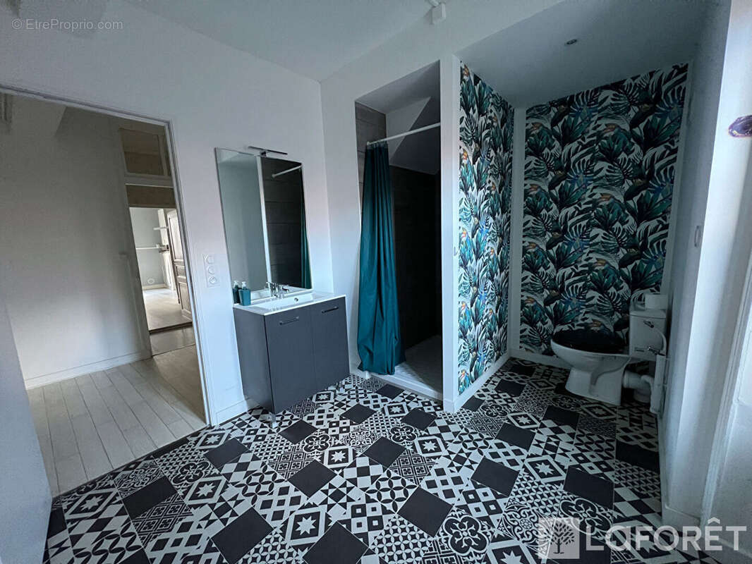 Appartement Centre Ville Montbrison 2 chambres terrasse - photo 7