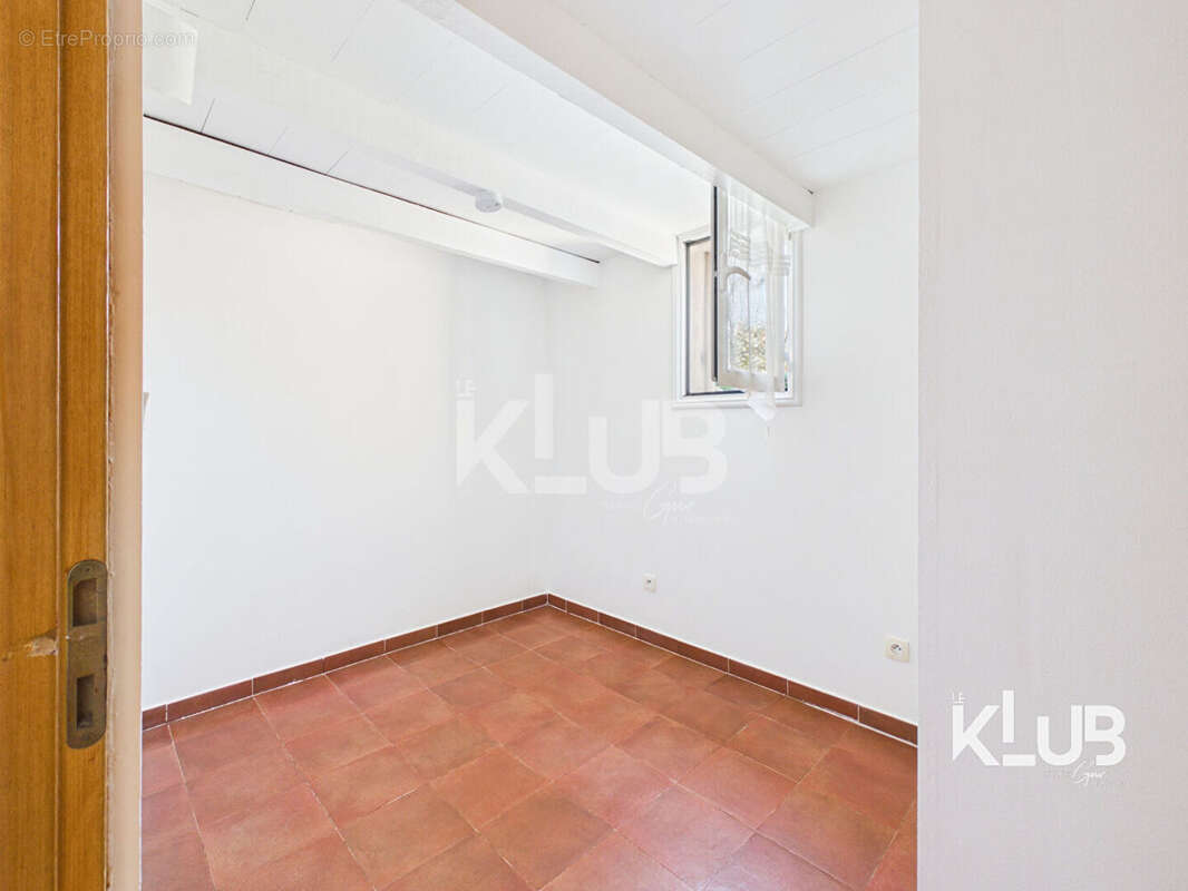 Villa Duplex à Vendre à La Marana - 4 Pièces, Jardin Privatif - photo 8