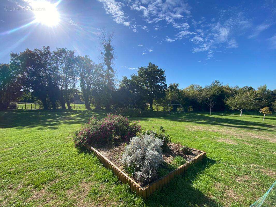 Maison à PONT-L&#039;EVEQUE