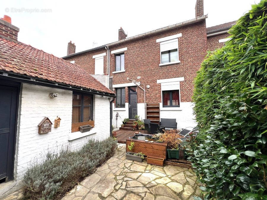 Maison à SAINT-AMAND-LES-EAUX