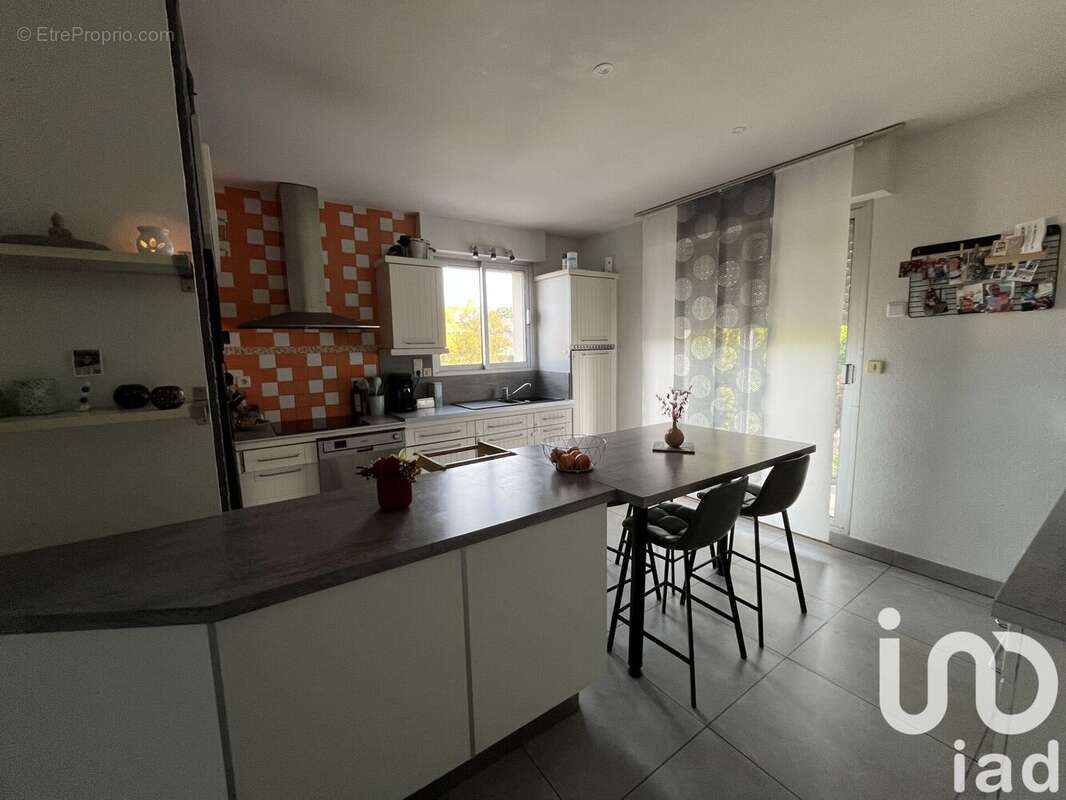 Photo 9 - Maison à LA CHAPELLE-JANSON