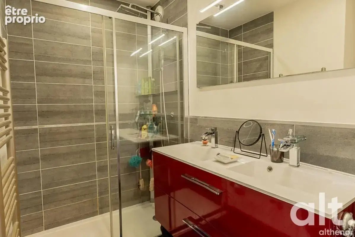 Appartement à Annecy — 3 chambres et traversant - photo 8