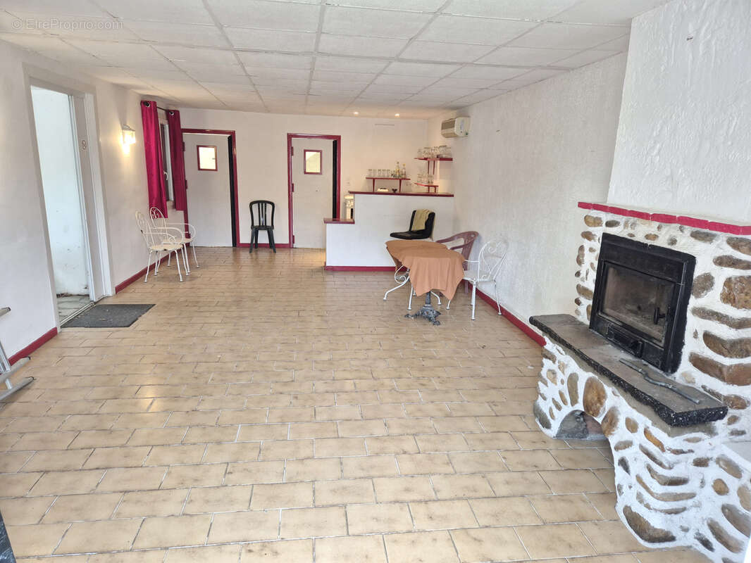 Ensemble immobilier local commercial et appartement - photo 9