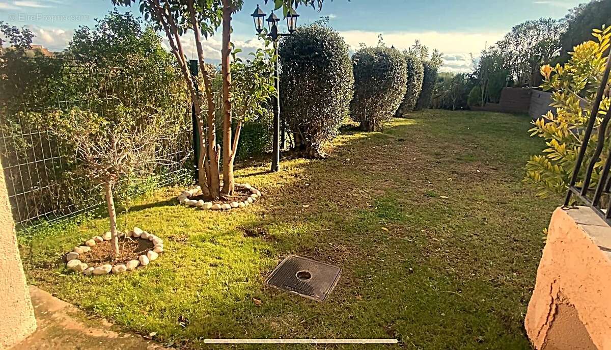 Maison à SAINT-LAURENT-DU-VAR