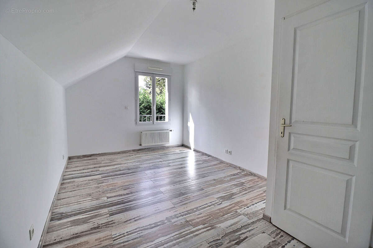 Maison à L'ETANG-LA-VILLE