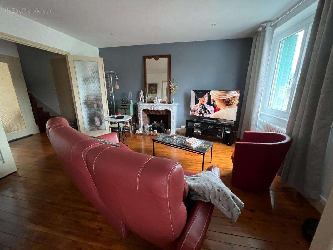 Maison à NOIRETABLE