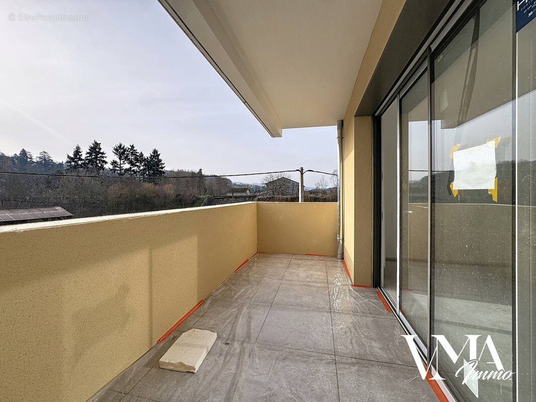 Appartement à L'ARBRESLE