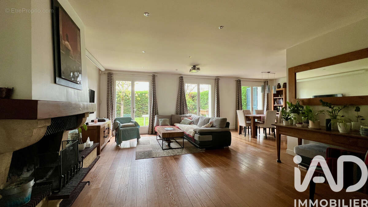 Photo 2 - Maison à VILLECRESNES