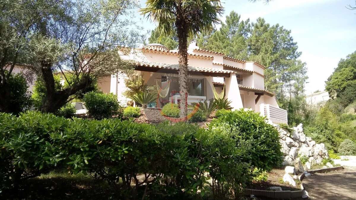 Maison à LES ADRETS-DE-L'ESTEREL