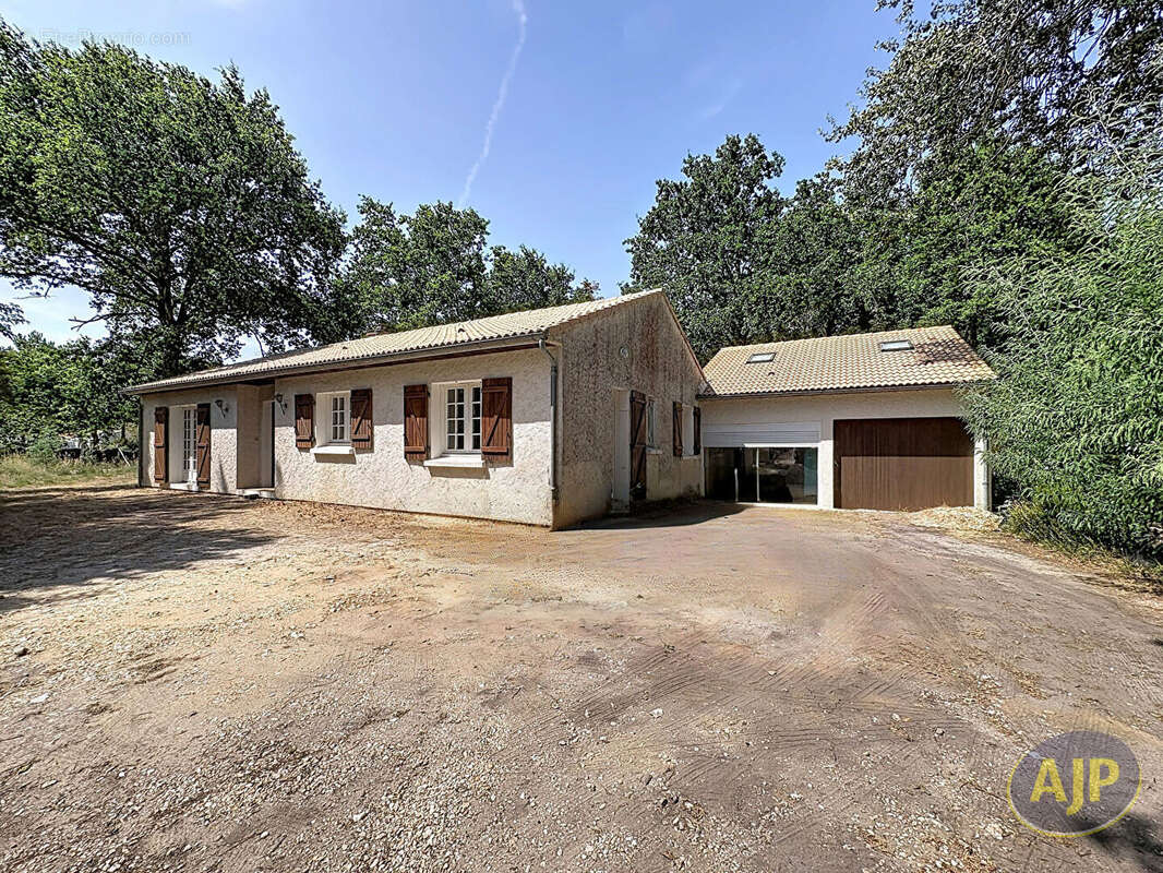 Maison + gîte attenant sur terrain arboré - photo 7