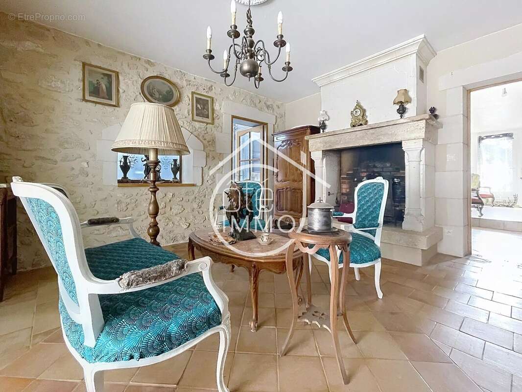 Maison à MONTPEYROUX