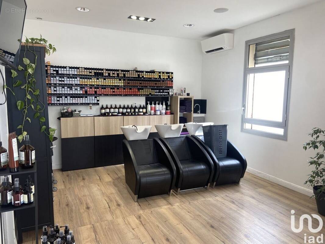 Photo 1 - Commerce à CESTAS