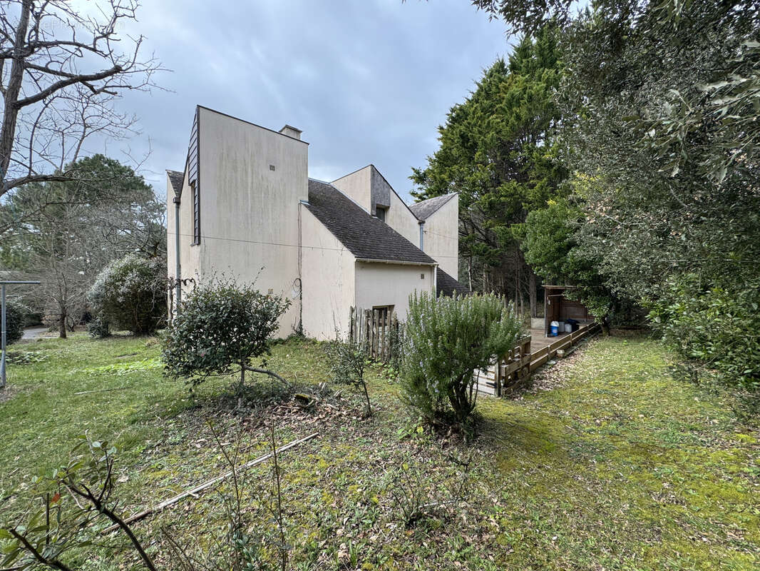 Maison à MESCHERS-SUR-GIRONDE