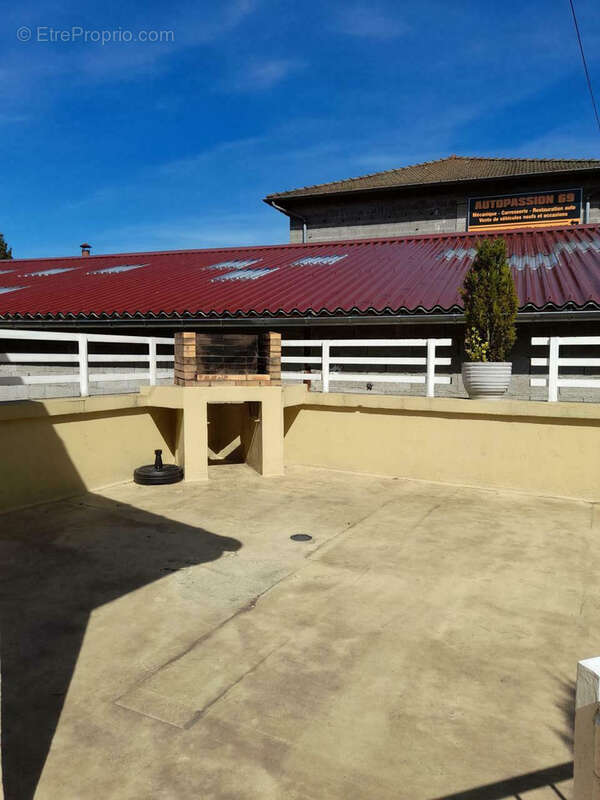 Maison à BOURG-DE-THIZY