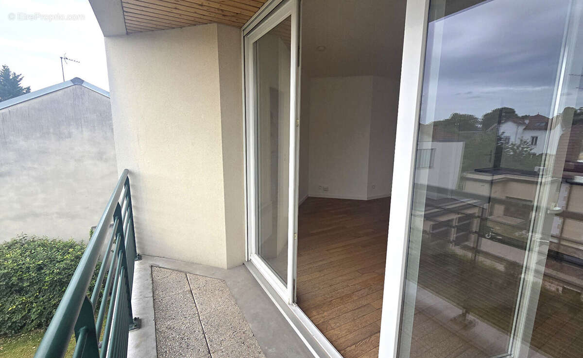 Appartement à HOUILLES