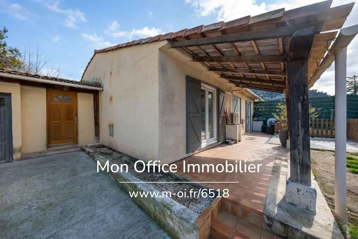 Maison à MEYRARGUES