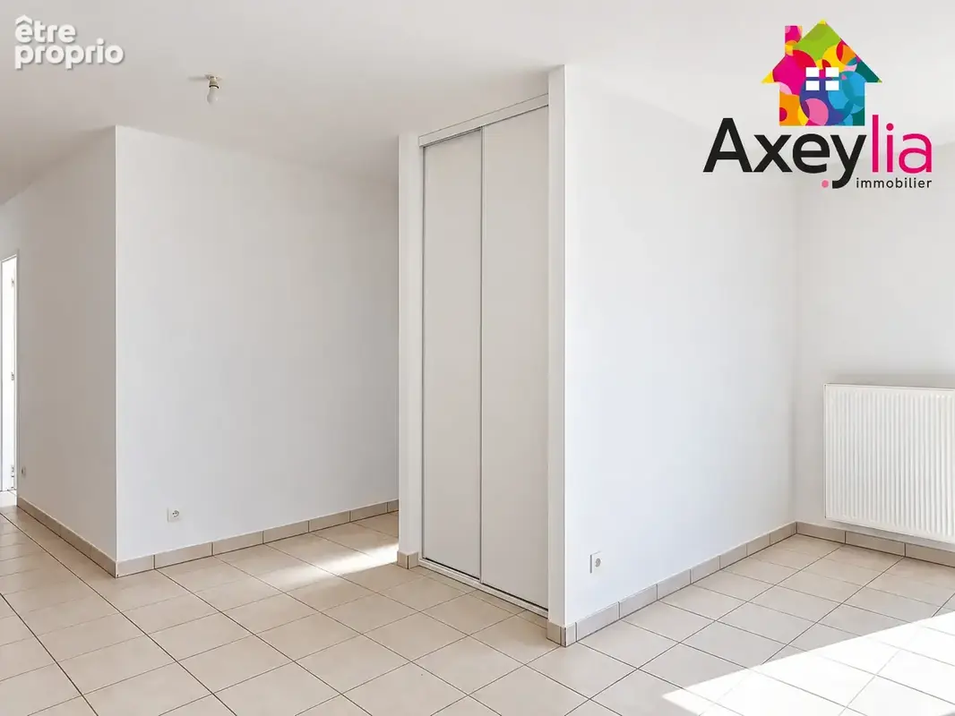 À vendre - charlieu - maison plain-pied 3 chambres avec terrain - photo 6