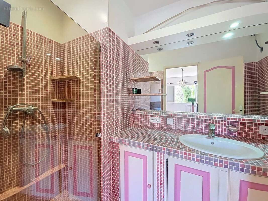 Maison à LE BAR-SUR-LOUP