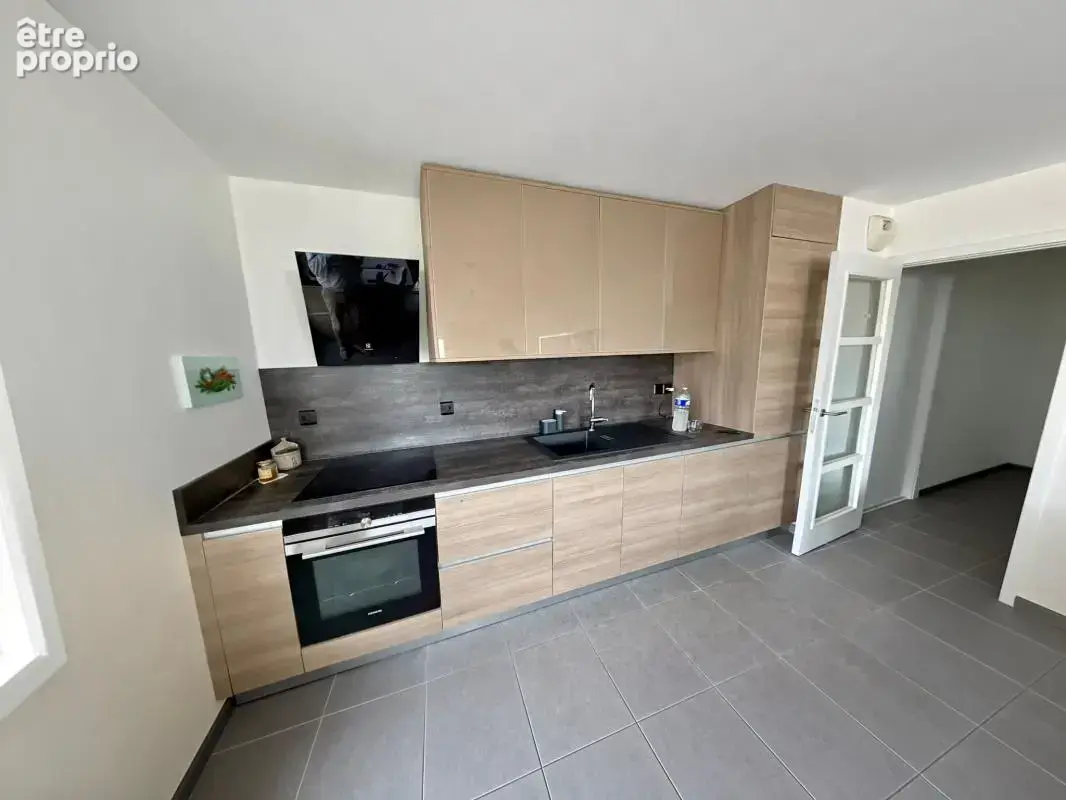 SARZEAU CENTRE – Charmant T2 récent au cœur du bourg - photo 3