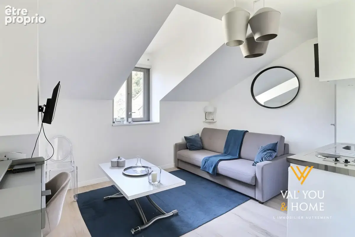 La Mulatière secteur COTEAU - FONTANIERES : charme, prestige et cadre unique avec piscine pour ce studio réhab - photo 2