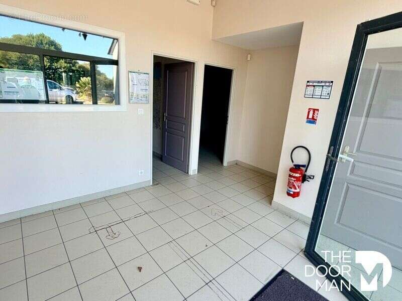 Bureau 22600 - photo 7