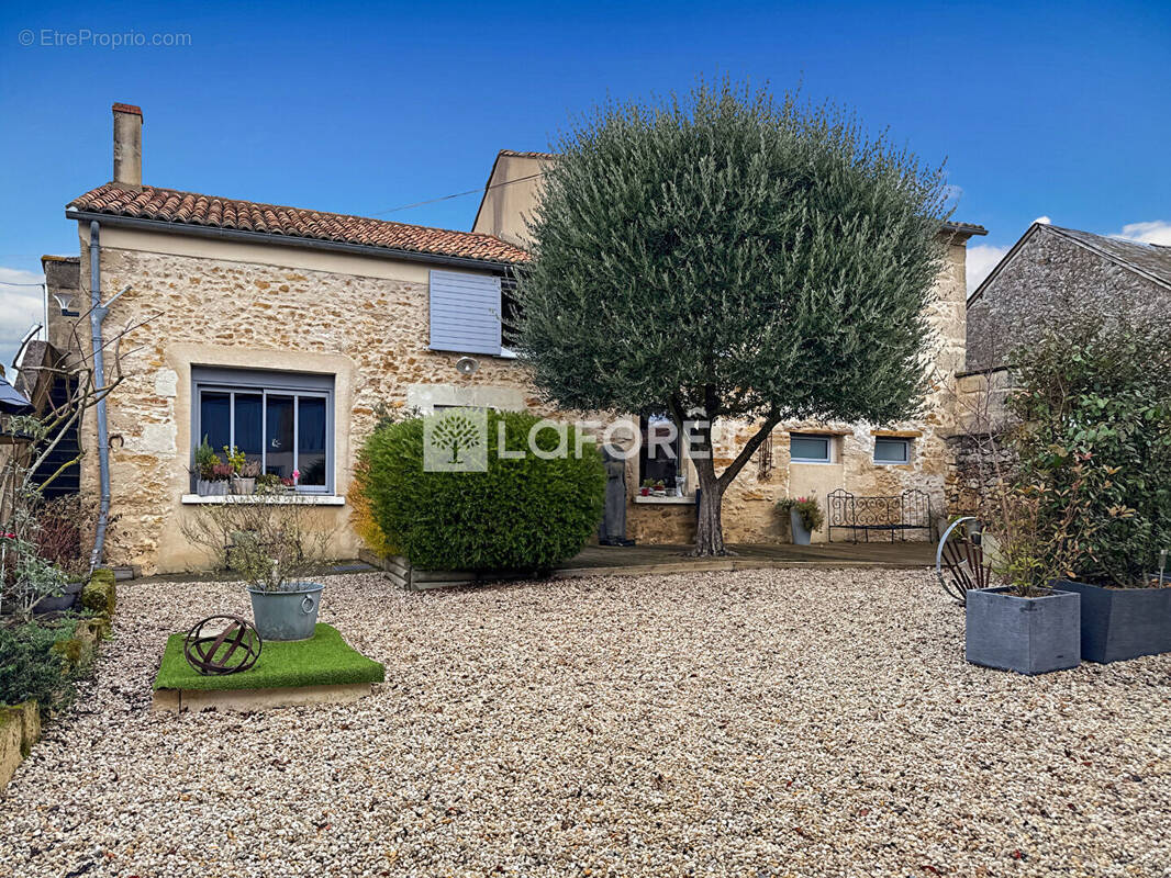 Maison à DOUE-LA-FONTAINE