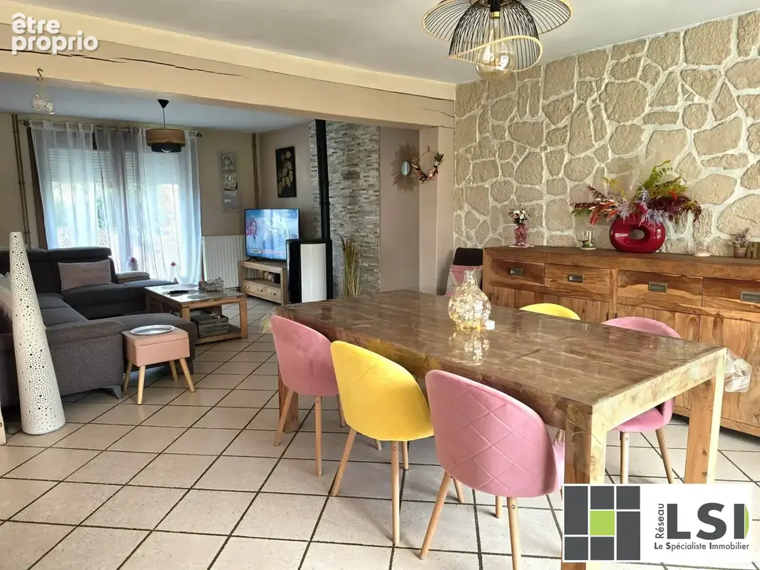 Maison 10 pièces 135 m² à vendre à Pont-Sur-Sambre (59138) - photo 3