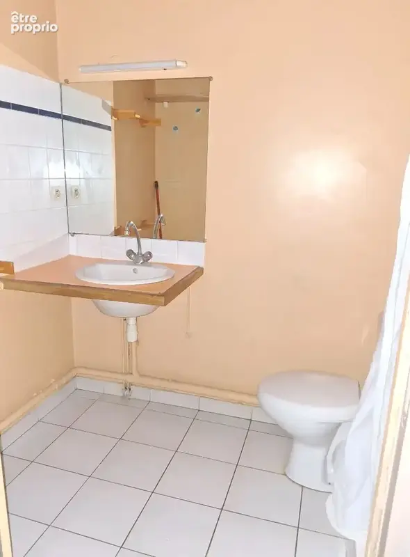AVIGNON, proche remparts, studio meublé 19 m² avec parking privatif - photo 5