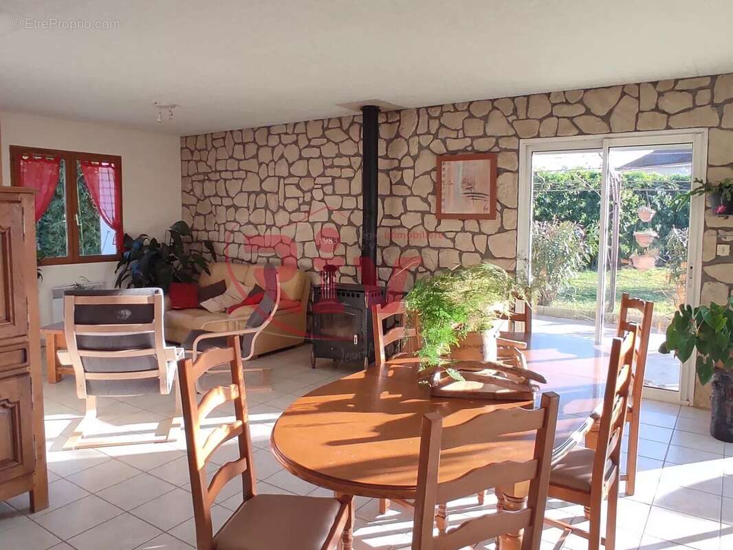 Maison à ROUSSILLON