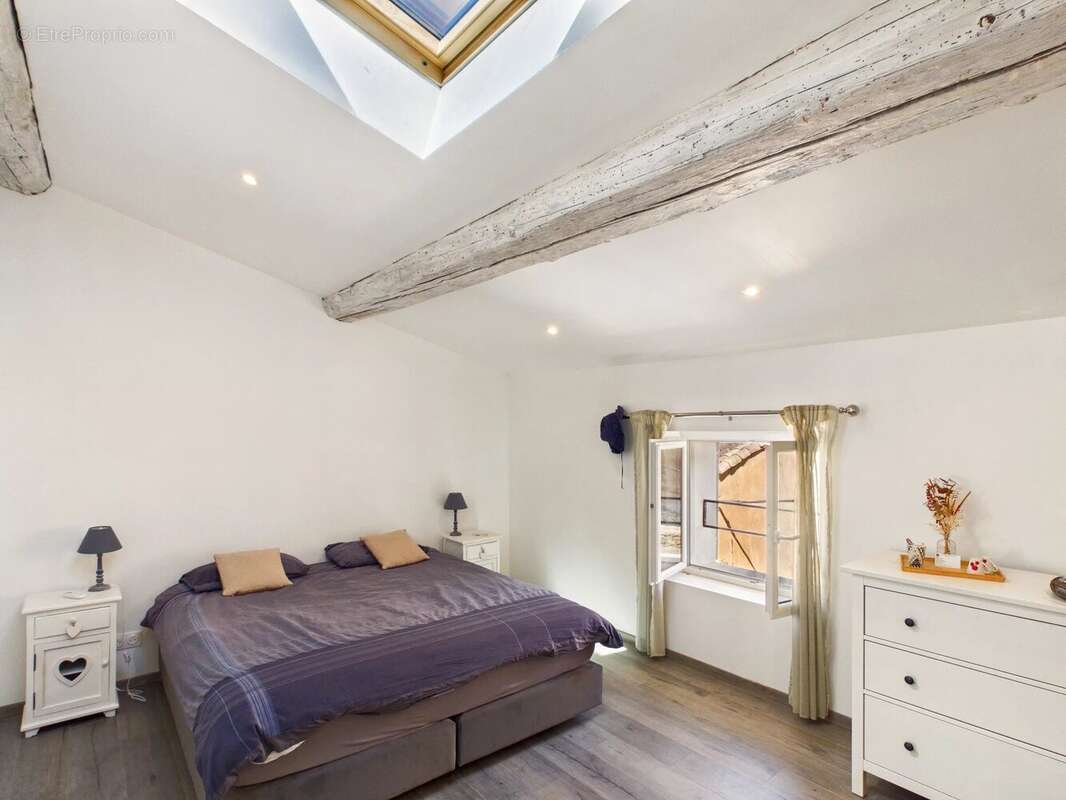 Maison à POURRIERES