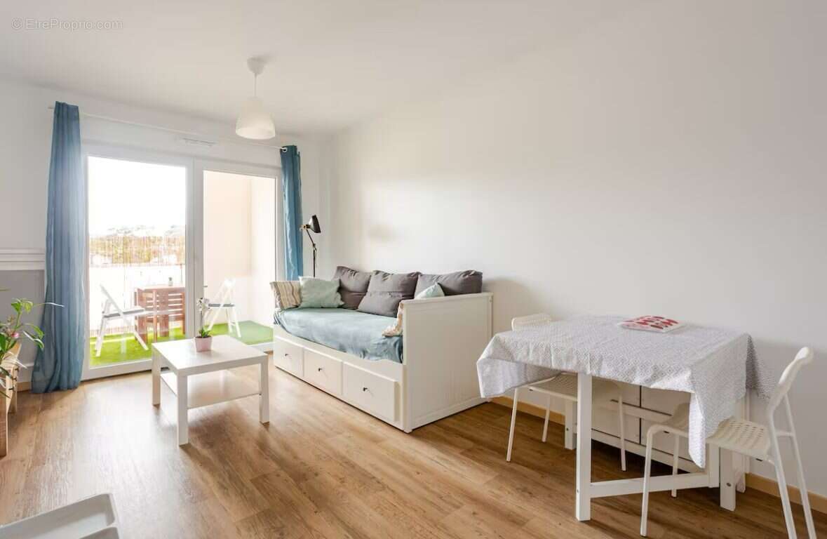 pièce principale - Appartement à LACANAU