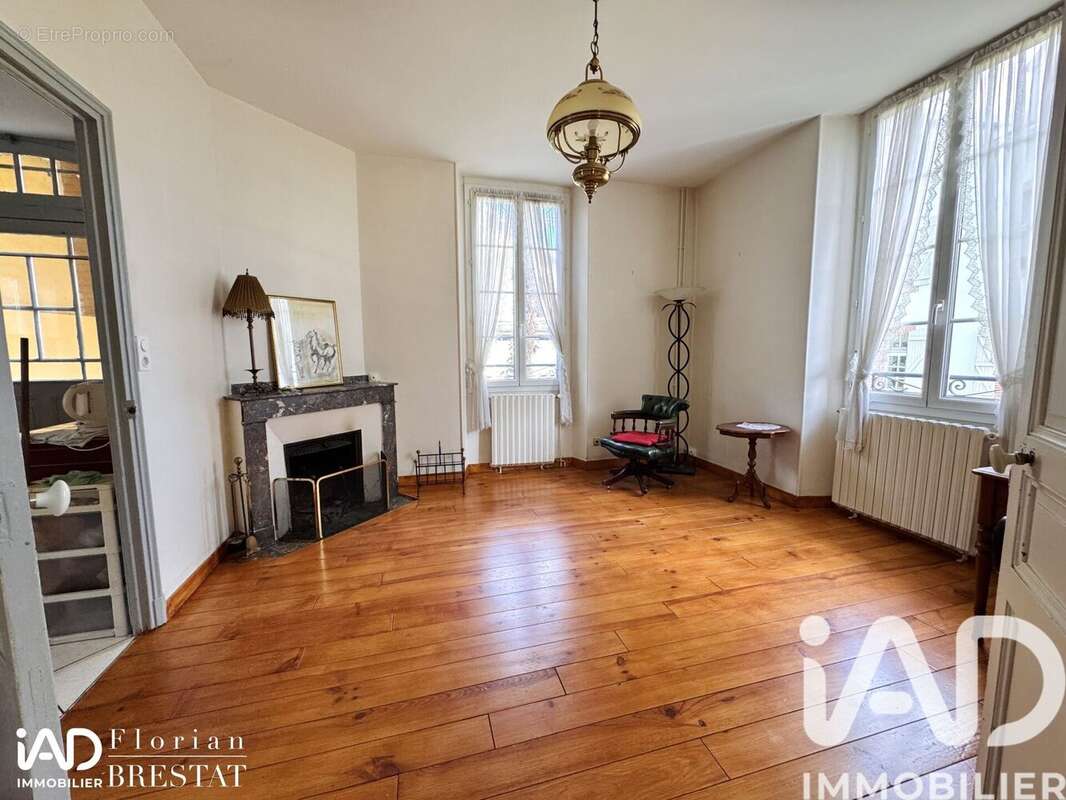 Maison 223 m² à Semeac  - photo 6