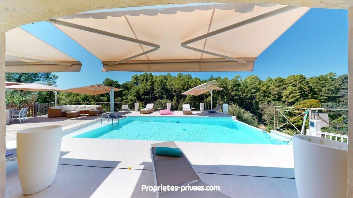 Maison à MONTAUROUX