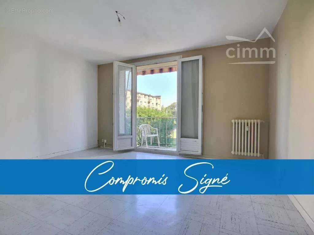 Appartement à LE TEIL