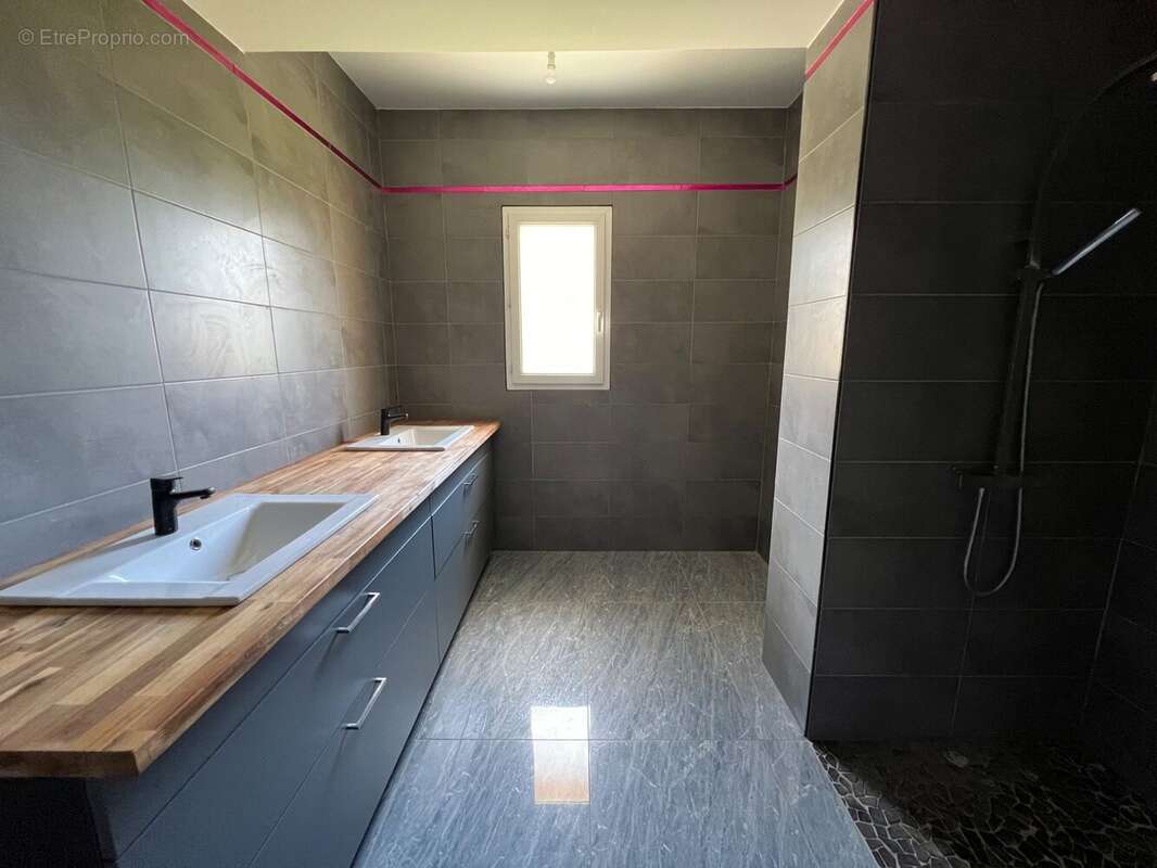 Maison à LA MURETTE