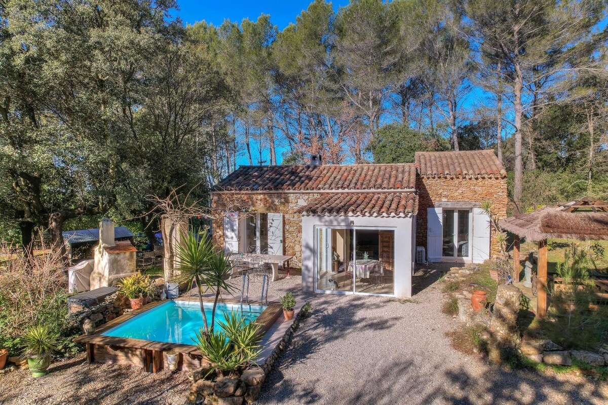   - Maison à FLAYOSC