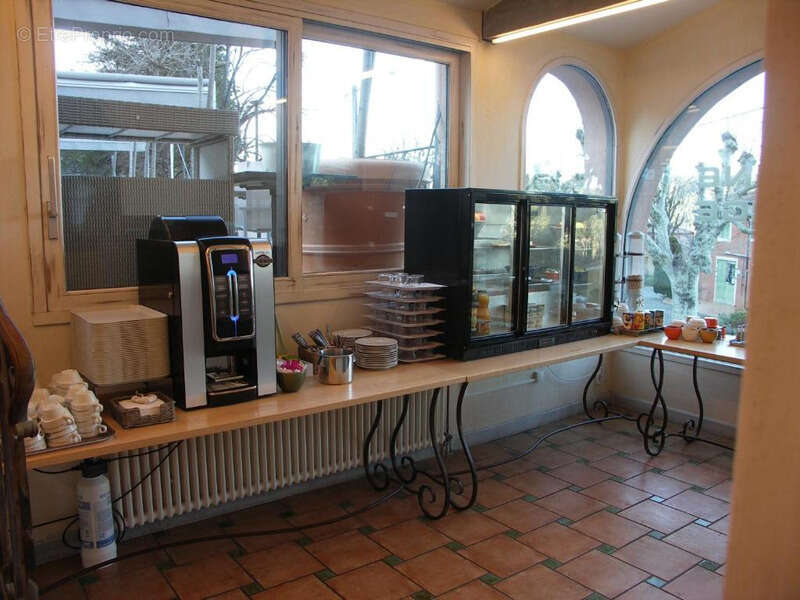 Commerce à MOUSTIERS-SAINTE-MARIE