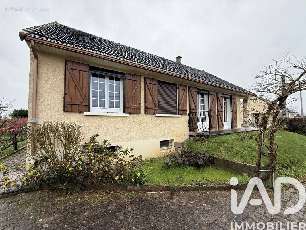 Photo 1 - Maison à TREVOL