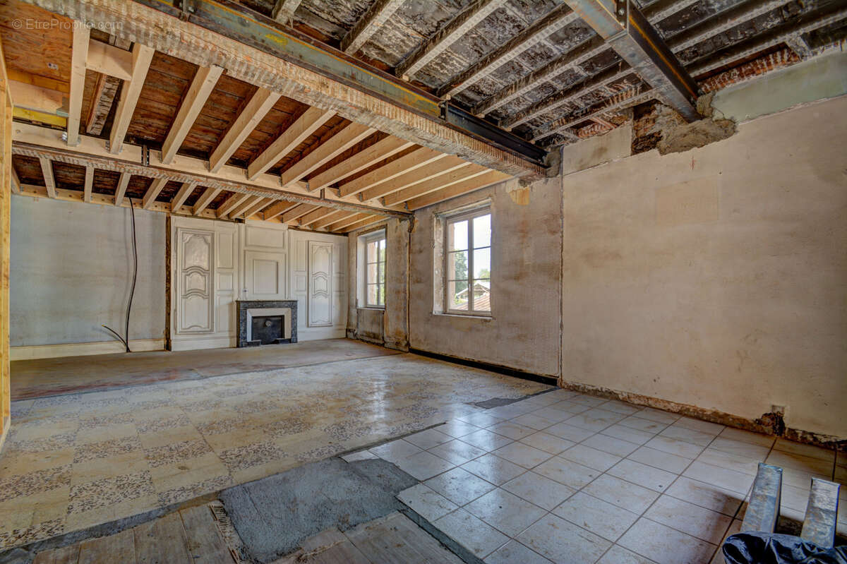 Appartement à ALBIGNY-SUR-SAONE