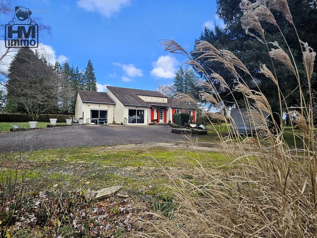 n°6 - Maison à CHATEAU-CHERVIX