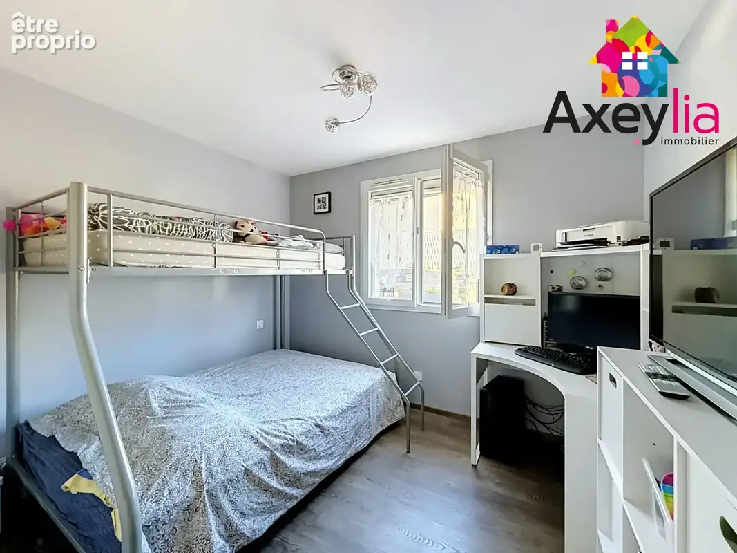 A vendre - belmont-de-la-loire -maison de 2014 de plain-pied avec 3 garages, véranda, - photo 17