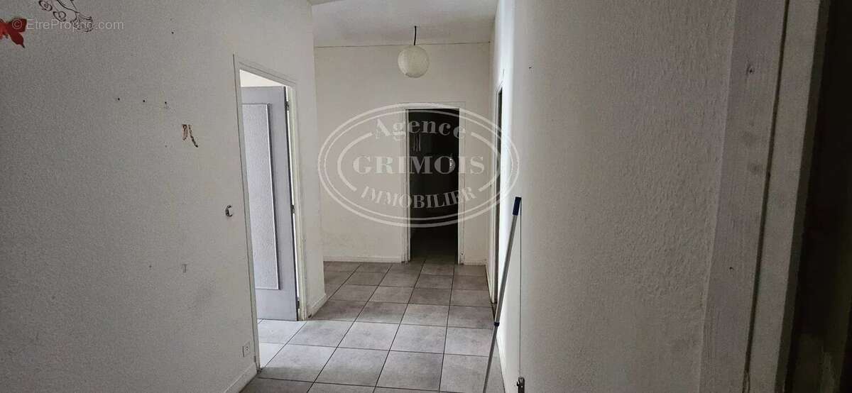 Appartement à LEZIGNAN-CORBIERES