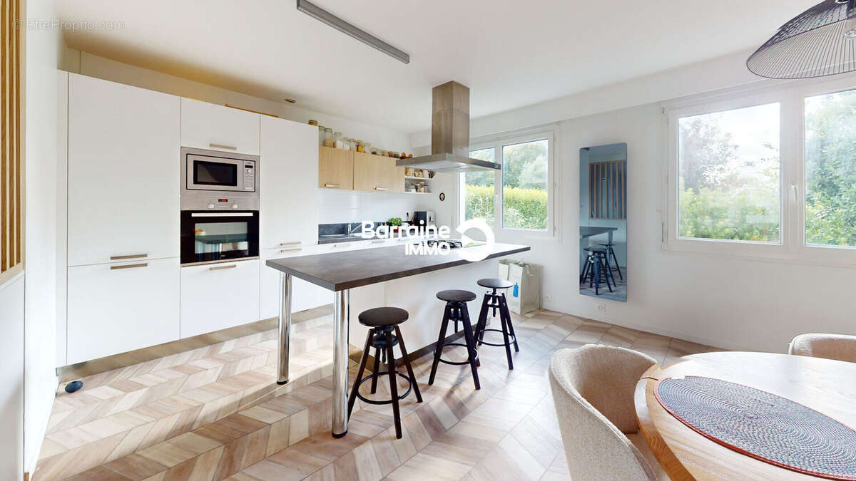 A vendre  maison t9 plougonvelin  proche plage + deux appartements - photo 7