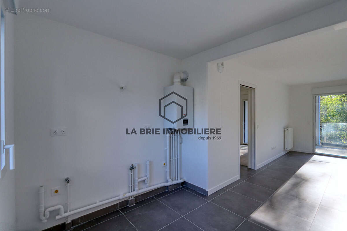 Appartement à RUBELLES