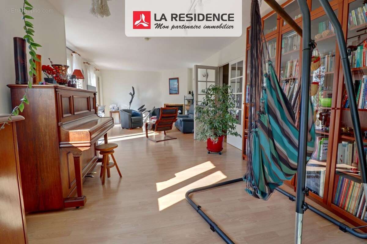 Maison à JOUY-LE-MOUTIER