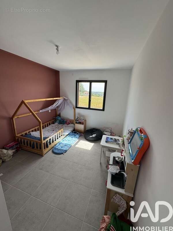 Maison 191 m² à Puycornet  - photo 7