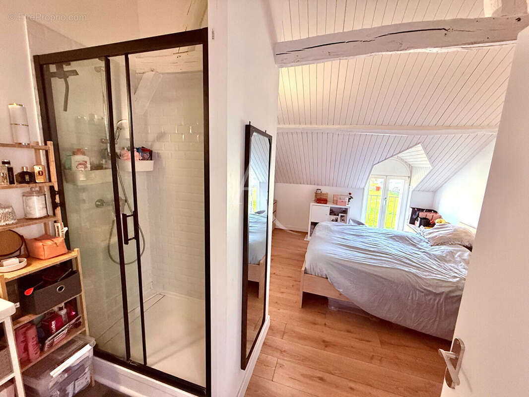 Maison à MARCILLY-EN-VILLETTE