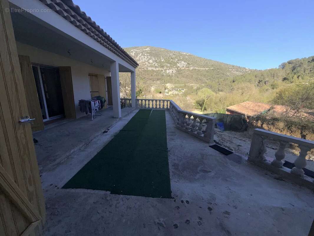 Maison à TOURRETTE-LEVENS